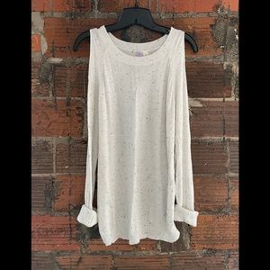 White, shoulderless sweatshirt